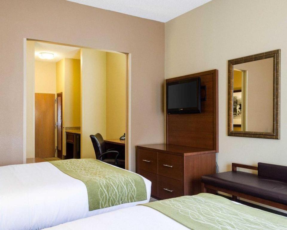 คอมฟอร์ท สวีทส์ Hotel สตาร์ควิลล์ ภายนอก รูปภาพ