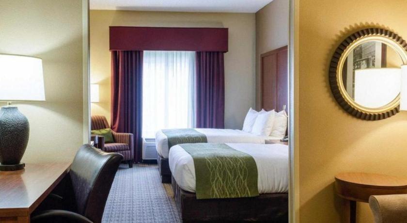 คอมฟอร์ท สวีทส์ Hotel สตาร์ควิลล์ ภายนอก รูปภาพ