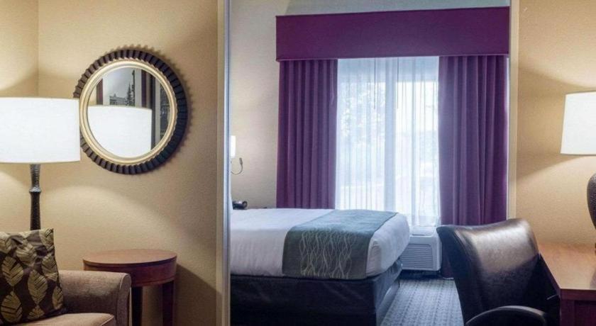 คอมฟอร์ท สวีทส์ Hotel สตาร์ควิลล์ ภายนอก รูปภาพ