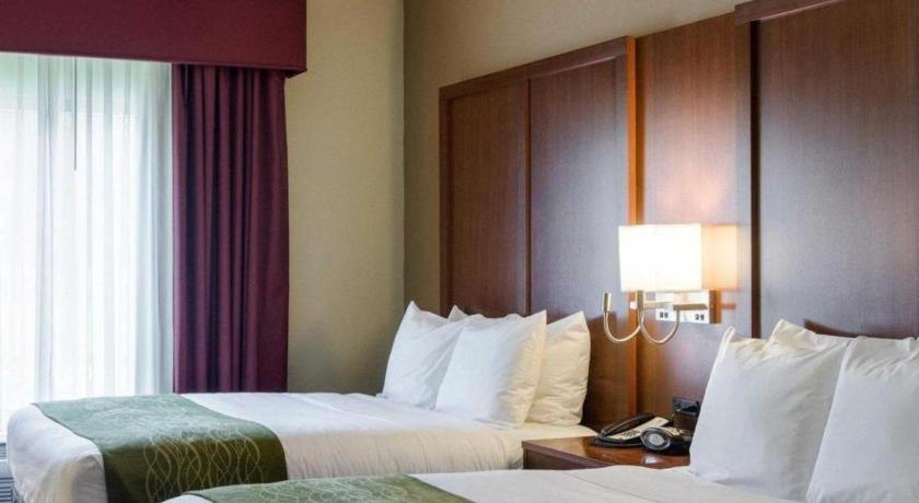 คอมฟอร์ท สวีทส์ Hotel สตาร์ควิลล์ ภายนอก รูปภาพ